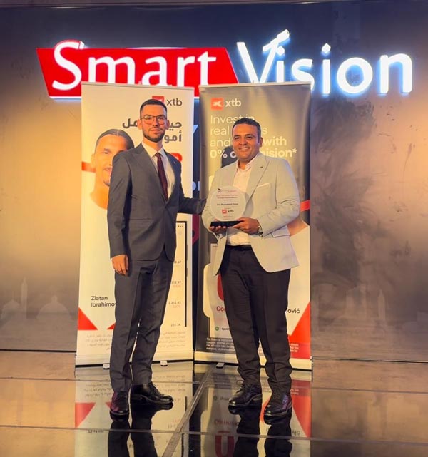 تكريم موقع اف اكس كوميشن كأفضل مزود