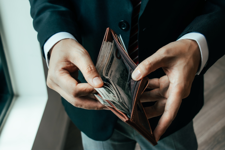 الحرية المالية وهوس "الثراء السريع"